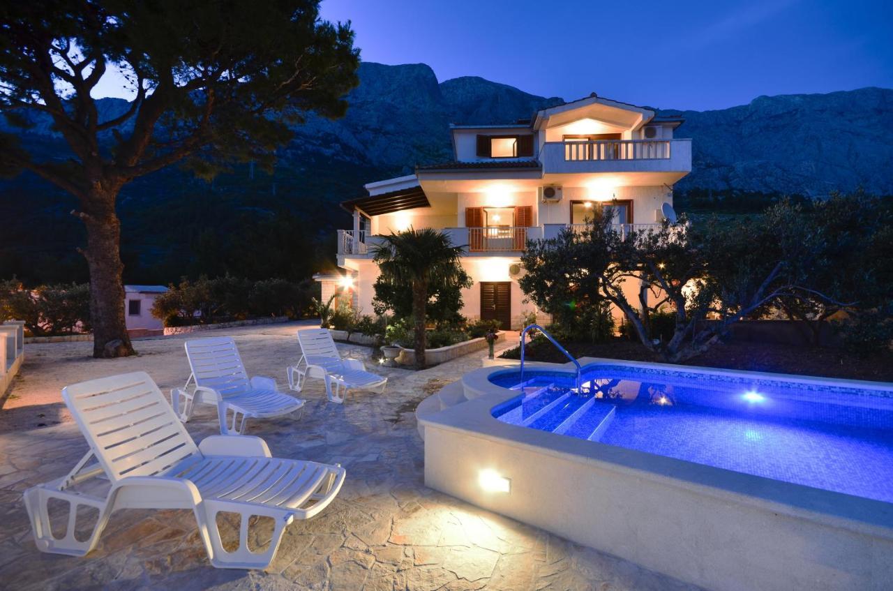 Family Friendly Apartments With A Swimming Pool Baska Voda, Makarska - 12442 ภายนอก รูปภาพ