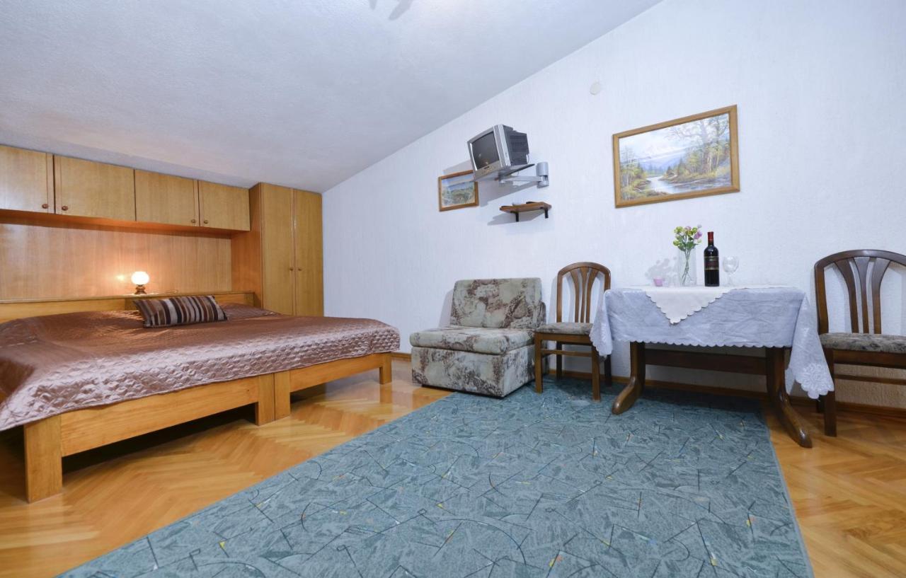 Family Friendly Apartments With A Swimming Pool Baska Voda, Makarska - 12442 ภายนอก รูปภาพ