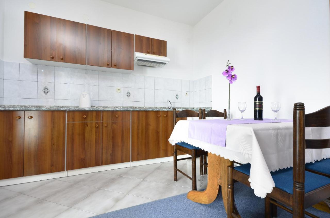 Family Friendly Apartments With A Swimming Pool Baska Voda, Makarska - 12442 ภายนอก รูปภาพ