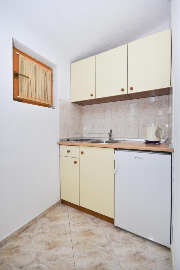Family Friendly Apartments With A Swimming Pool Baska Voda, Makarska - 12442 ภายนอก รูปภาพ