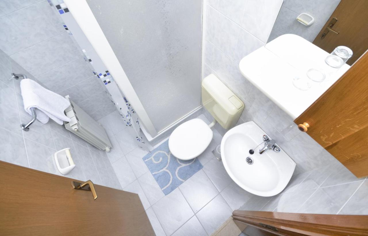 Family Friendly Apartments With A Swimming Pool Baska Voda, Makarska - 12442 ภายนอก รูปภาพ