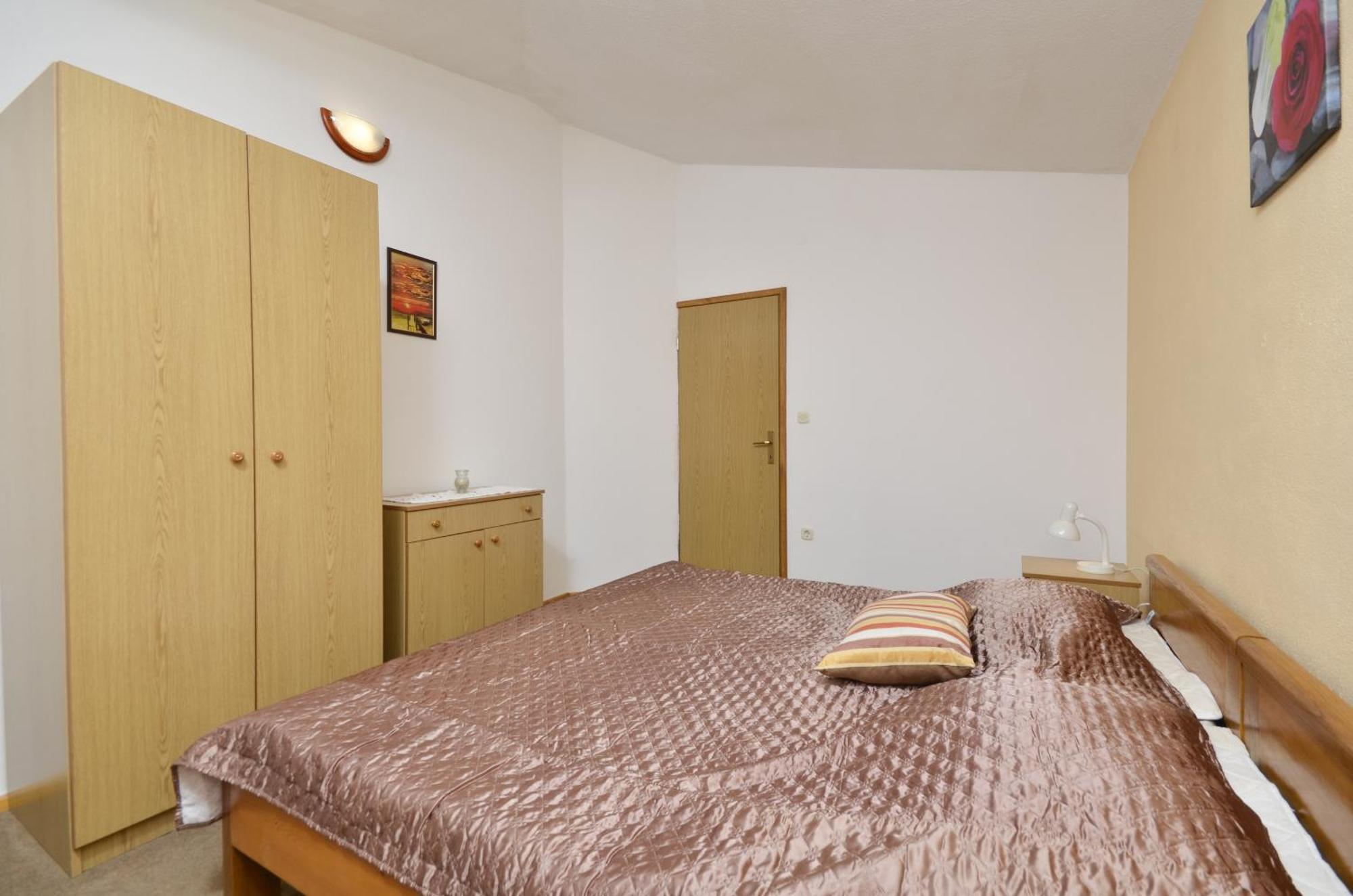 Family Friendly Apartments With A Swimming Pool Baska Voda, Makarska - 12442 ห้อง รูปภาพ
